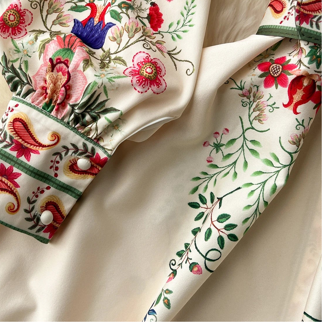 Vestido carmesí